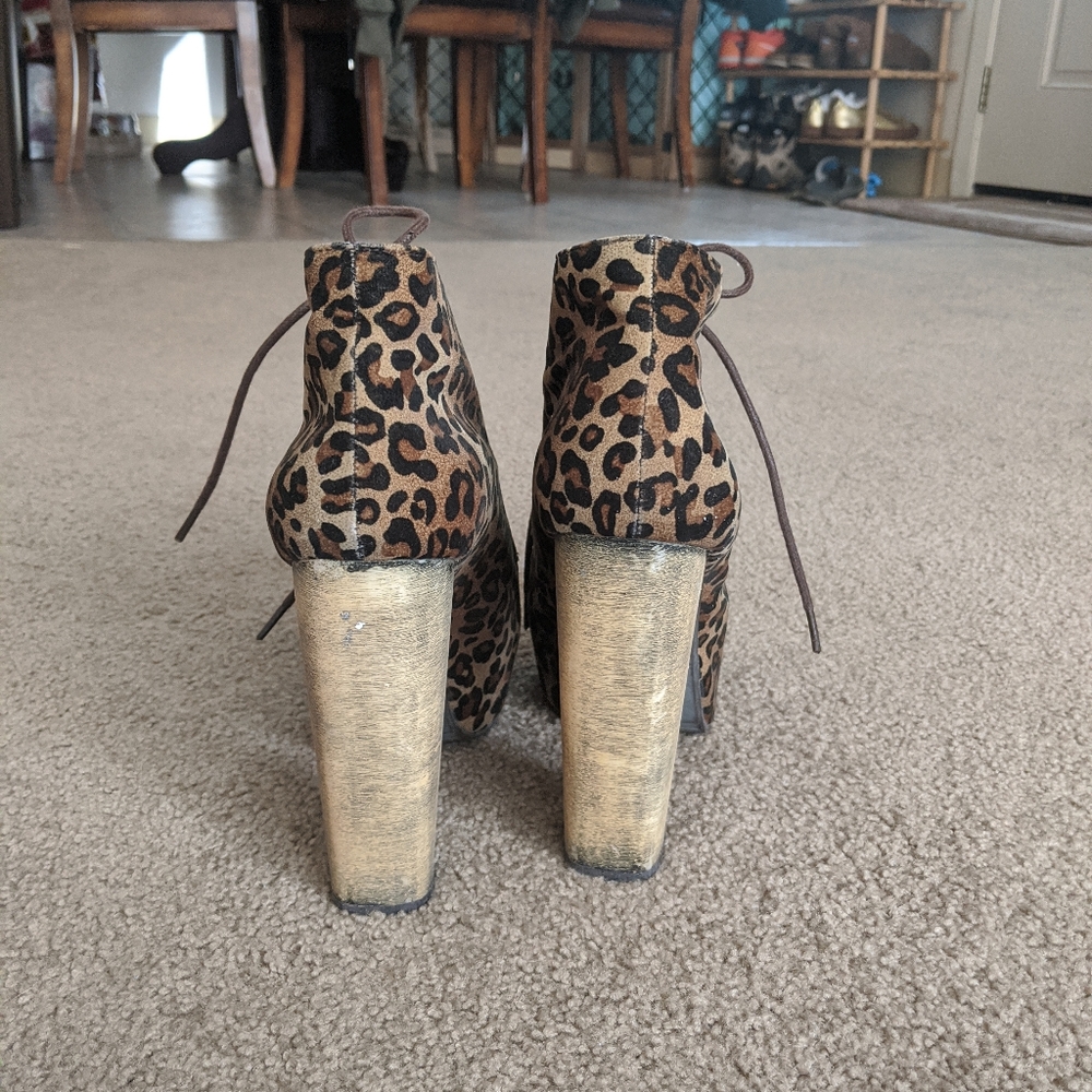 Leopard heeled booties ππ - Picture 4 of 7